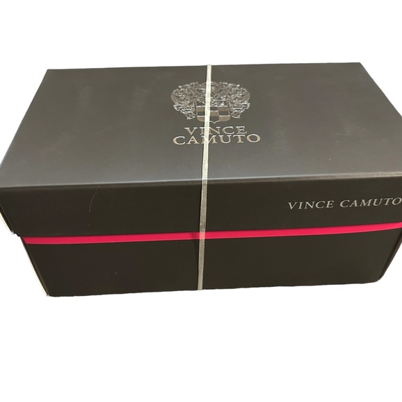 VINCE Camuto Rayley Sandal, Color: Taupe/Stone, size 8M - Picture 7 of 12